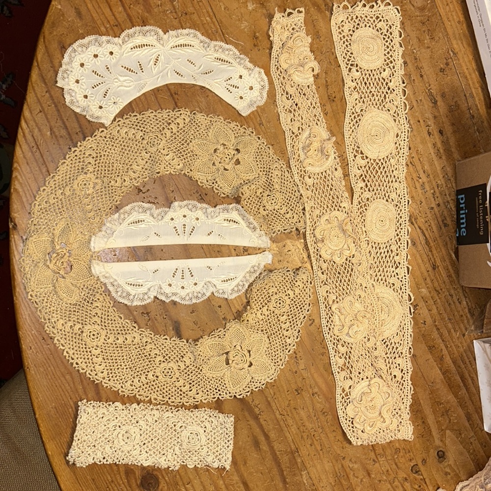 BUNDLE of HANDMADE vintage lace, collars, and decorative pieces